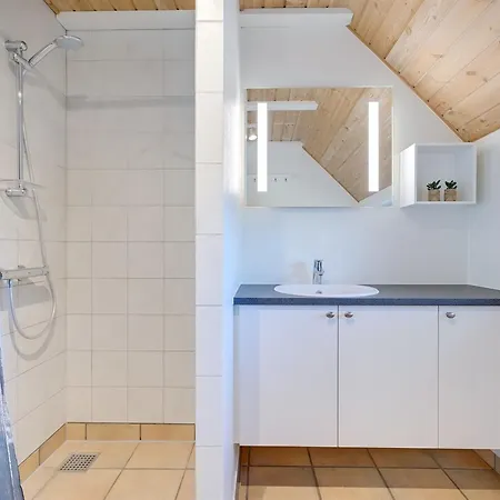 Vakantiehuis Viana - 100m From The Sea By Interhome *