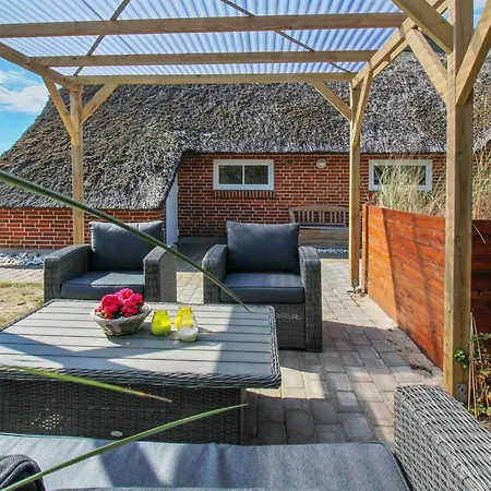 Viana - 100m From The Sea By Interhome *