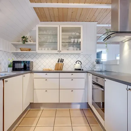 Viana - 100m From The Sea By Interhome Feriehus